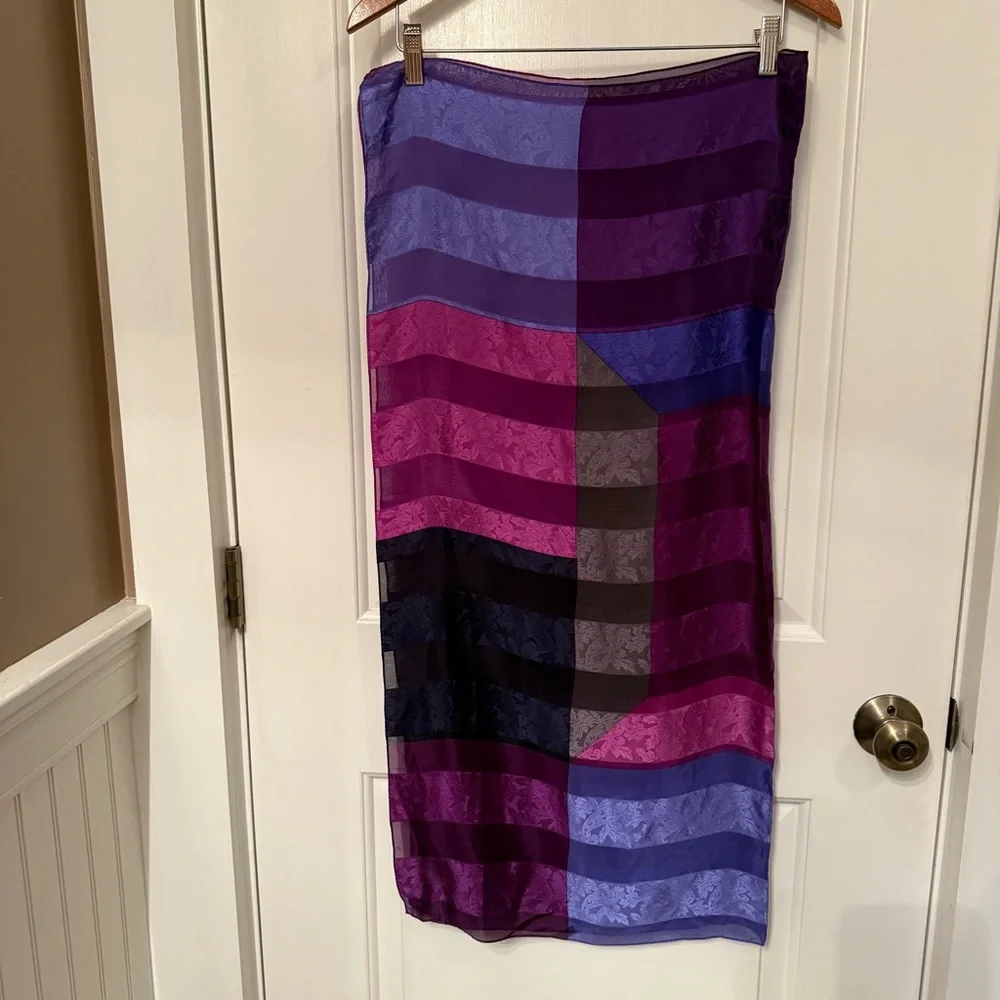 OSCAR DE LA RENTA SCARF PURPLE GRAY PINK SCROLL FLORAL STRIPE SILK LARGE SQUARE